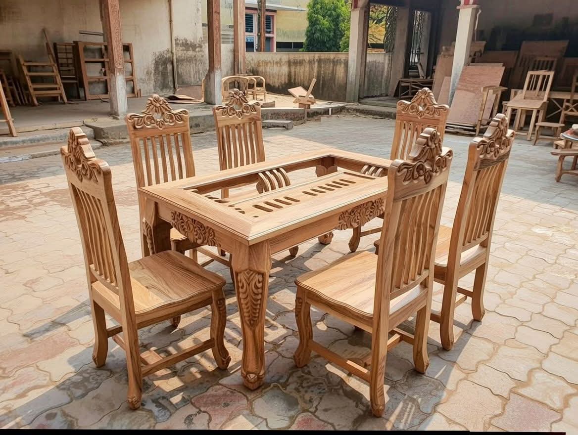 Wooden Chair (কাঠের চেয়ার)
